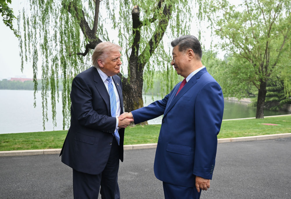 中美元首举行小范围会晤